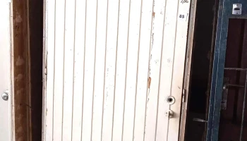 1 puerta de exterior