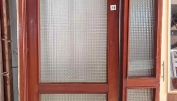 1 puerta vidrio fantasía, con lateral