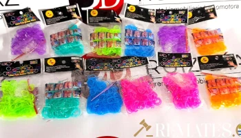 12 bolsas con gomintas y ganchos para pulseras y anillos