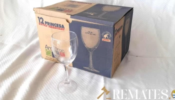 12 copas de vino