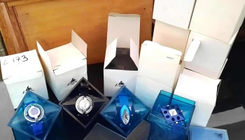 14 Relojes de adolescentes variados,  en caja original variados nuevos