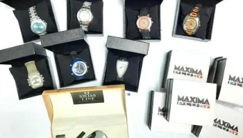 14 Relojes pulsera en caja original variados nuevos
