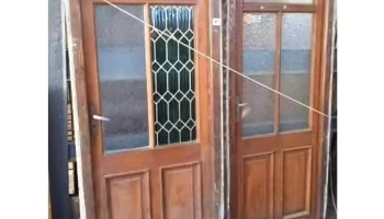 2 Puertas vidriadas