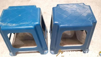 2 taburestes de Pvc azules