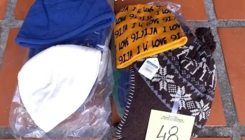 20 gorros de lana y polar