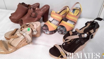 4 pares de sandalia