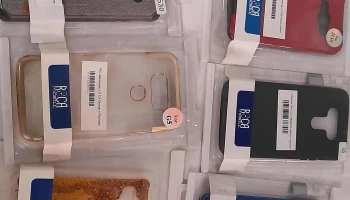 6 estuches de cel y 3 cargadores de cel