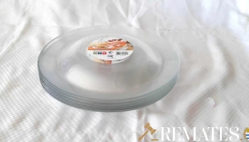 6 platos de vidrio con el centro elevado
