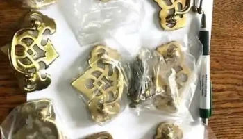 9 Tiradores De Estilo Con Tornillos De Bronce 1313