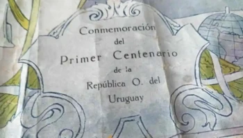 Antiguo documento con marco
