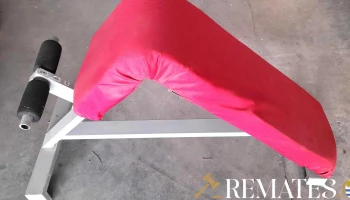 aparato de gimnasia para hacer abdominales acostado