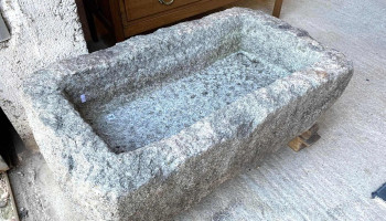 Bebedero De Piedra 0,86 X 0,50 X 0,27