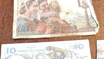 Billetes de distintas partes del mundo