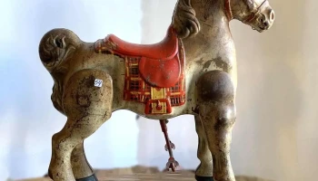 Caballito De Hojalata Mobo Ingles Con Mecanismo De Hierro funcionando