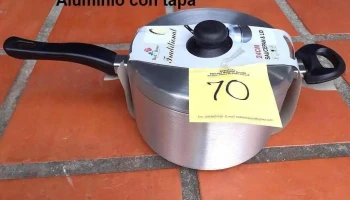 cacerola aluminio con tapà