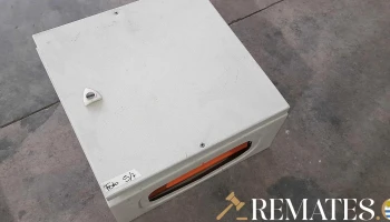 caja de metal exterior electrica