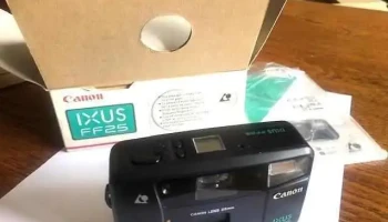 Camara de fotos antigua sin uso Canon