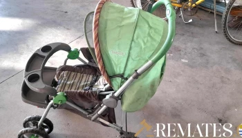 coche para bebe color verde 6 ruedas