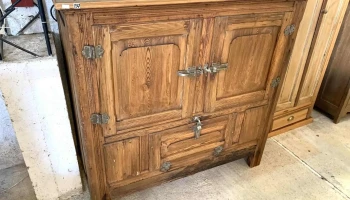 Conservadora En Pinotea 3 Puertas 1,25 X 0,66 X 1,20 Alto