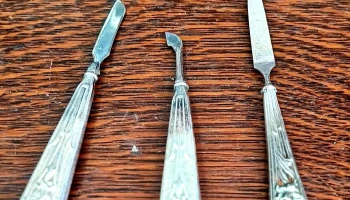 Cuatro piezas manicure antiguas
