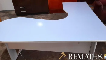 escritorio en L moderno
