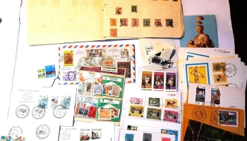 Gran lote de sellos y tarjetas postales