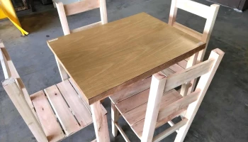 juego de comedor mesa y 4 sillas