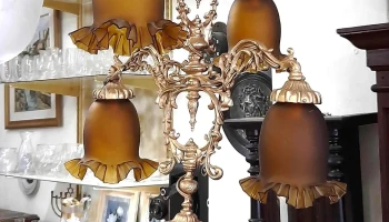 Lampara de colgar en metal con tulipas 5 luces