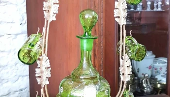 Licorera cristal veneciano con sus copitas pintada a mano