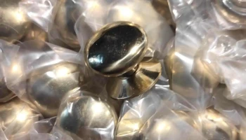 Lote de 20 tiradores de bronce
