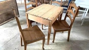 Mesa De Campo Y 4 Sillas En Pino 0,83 X 0,64 X 0,75