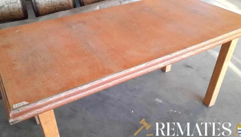 mesa de comedor en madera