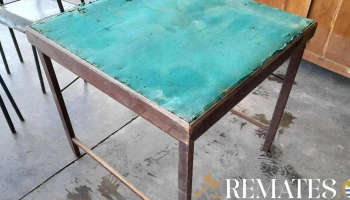 mesa de juego con patas plegables
