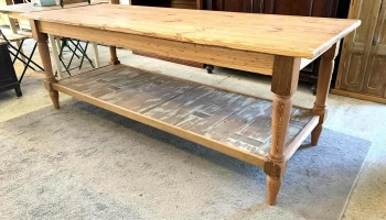 Mesa En Pinotea Patas Torneadas 2,22 X 0,80 X 0,80 Alto