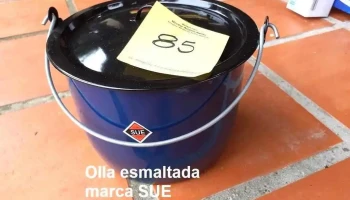 Olla bombé esmaltada