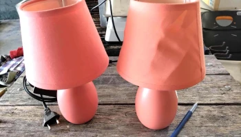 par de veladoras rosadas