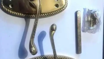 Picaporte ovalado en bronce