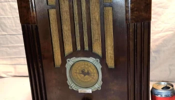 Radio antigua madera Art Deco Rola