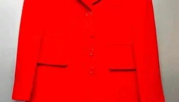 Saco de paño color rojo, talle M de niña