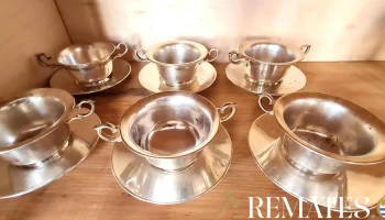 Seis tazas para consomé en metal EPNS,con platillos