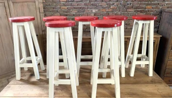 Taburetes En Madera Pintada  0,80 Alto