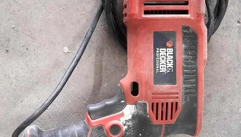 taladro rojo Black and Decker
