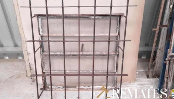 ventana con reja