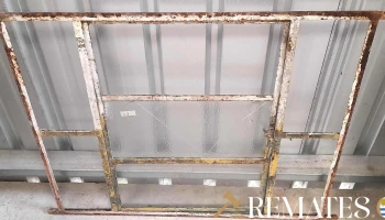 ventana de hierr de 7 viidrio