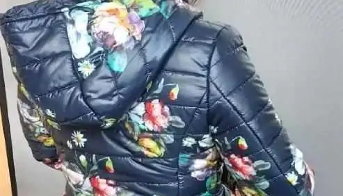 1 Campera floreada italiana talle M