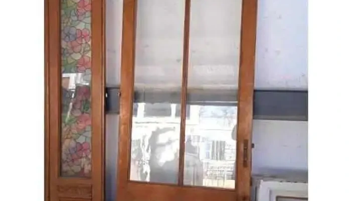 1 Hoja de puerta  vidriada