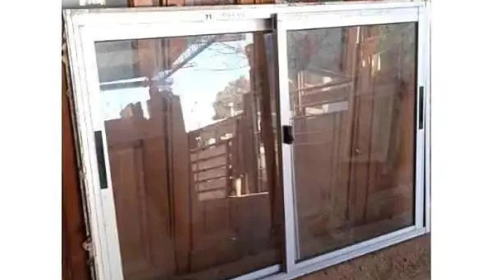 1 ventana de aluminio