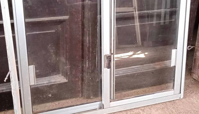 1 ventana de aluminio