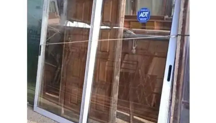1 Ventanal de aluminio