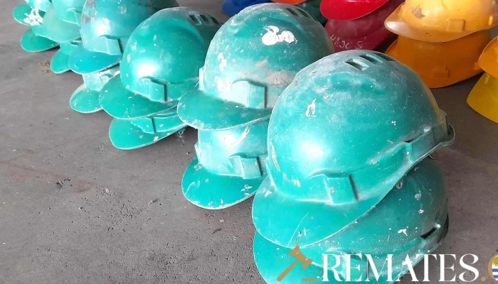 12 Cascos De Construccion -  3 - 17-06-2021